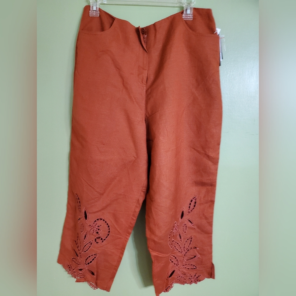 Women's Embroidered Cropped Pants - Rust